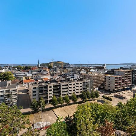 Ny Og Sentral Leilighet Kristiansand Luaran gambar